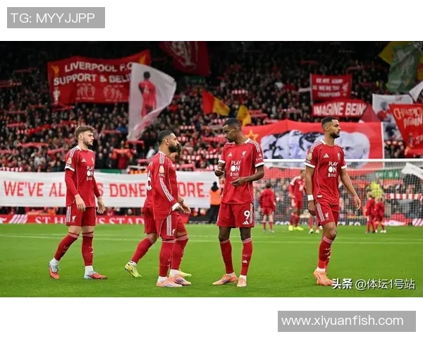 漫长的期待终于结束！汉达诺维奇脚后跟绝杀，曼联2-1险胜布莱顿